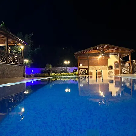 Villa Sile Ahsap Havuzlu