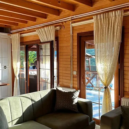 Sile Ahsap Havuzlu Villa *